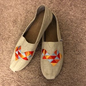TOMS Women’s size 11 Fall/harvest colors